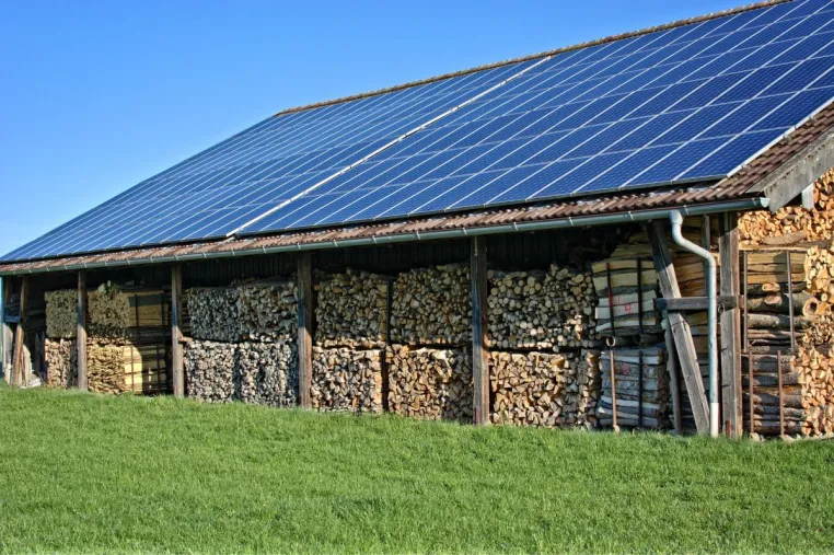 Bild: Nachhaltige Energie mit 180 Grad Süd GmbH: Ihr Experte für Photovoltaikanlagen in Oldenburg und Celle