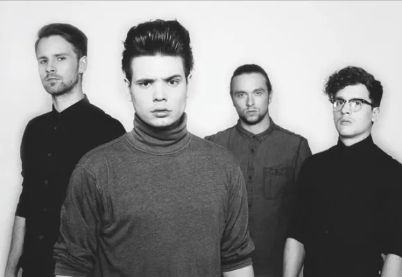 Bild: SUPERMUTANT: ,FRVR‘ EXKLUSIVER ALBUMSTREAM AUF NOISEY.COM