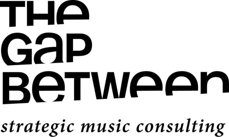 Bild: Geschäftsausstattung von the gap between mit „iF communication design award 2010“ ausgezeichnet
