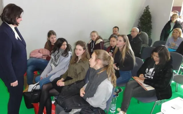 Bild: Jobs for Future: Prof. Dr. W. Hemmerich, J. Reichert und St. Robert mit zahlreichen Beratungsgesprächen