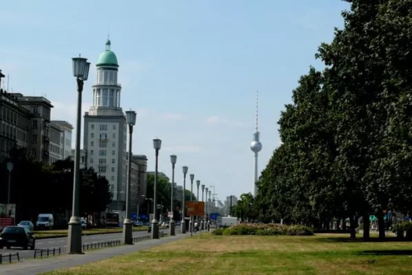 Bild: Zum Tag der Einheit nach Berlin-Friedrichshain