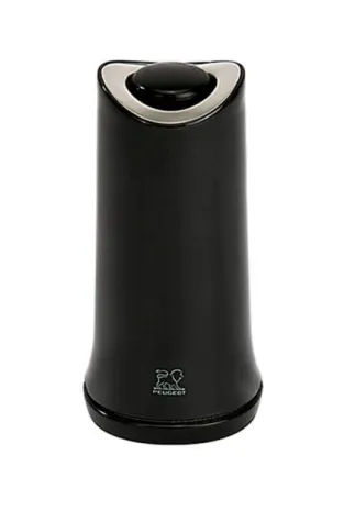 Stilvoll einfach: Perfekter Champagnergenuss mit REHO von PEUGEOT Bild: Stilvoll einfach: Perfekter Champagnergenuss mit REHO von PEUGEOT