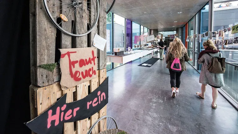 Jahresausstellung DIA’23: Mehr als Licht, Raum, Objekte und Medien Bild: Jahresausstellung DIA’23: Mehr als Licht, Raum, Objekte und Medien