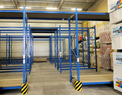 Bild: Regalsystem im Baustoffhandel - mehr Platz in der dritten Dimension