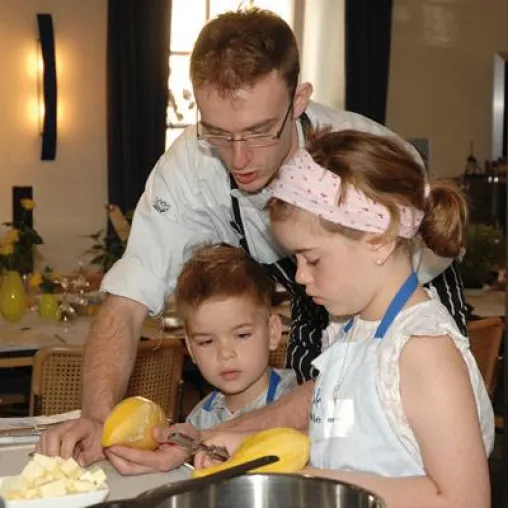 Geheimwaffe Kochlöffel - Wie Kinder zu echten Obst- und Gemüsefans werden Bild: Geheimwaffe Kochlöffel - Wie Kinder zu echten Obst- und Gemüsefans werden