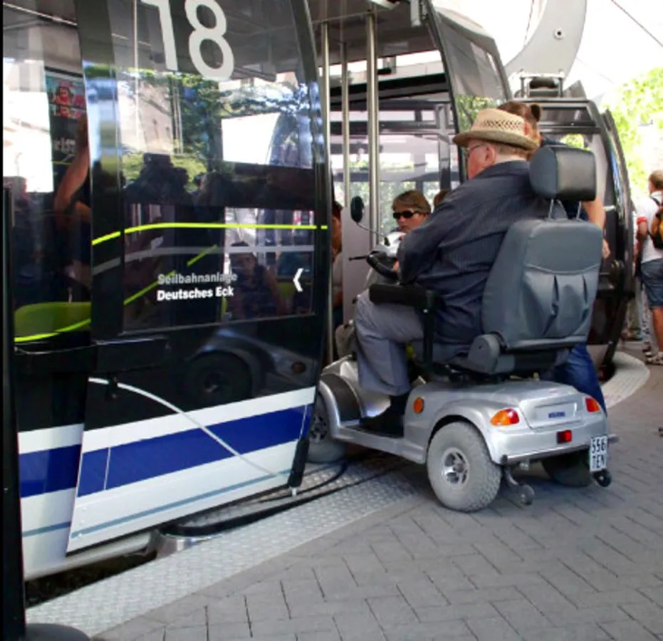 Barrierefrei. Gondel für 35 Personen. Foto: raumkom