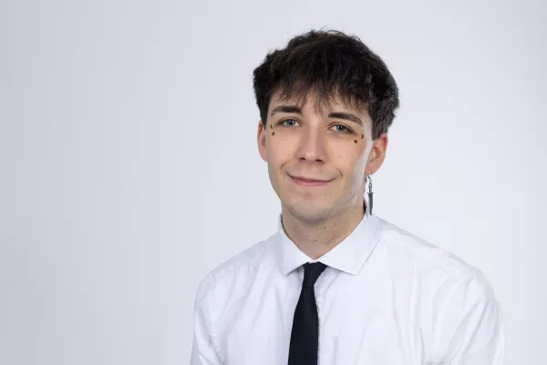 Bild: Noah Dejanović von der Universität Leipzig ist „Student des Jahres 2025“