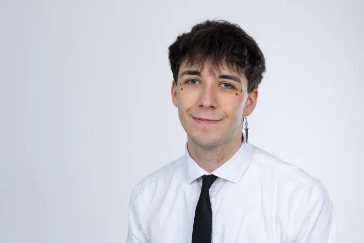 Bild: Noah Dejanović von der Universität Leipzig ist „Student des Jahres 2025“