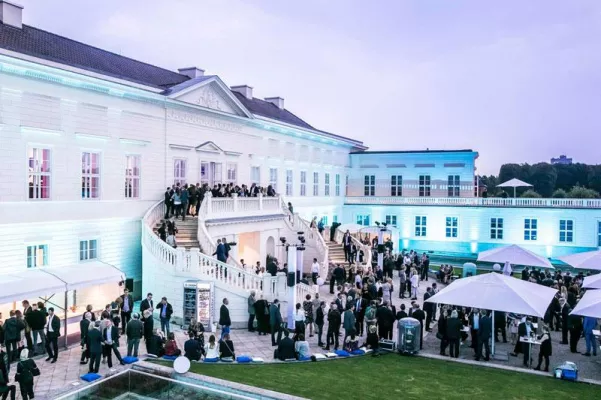 Bild: Der Party Löwe und Schloss Herrenhausen sorgten für Atmosphäre und Stimmung