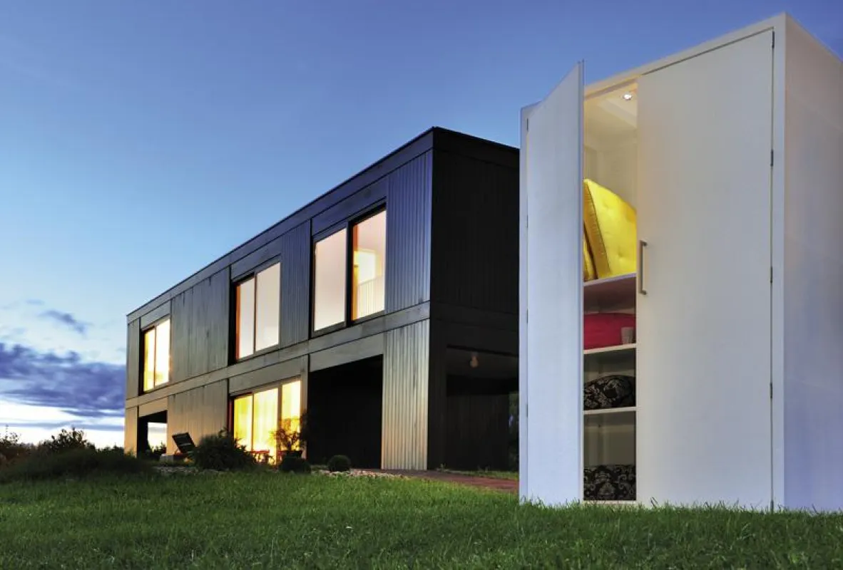 Herrenhaus - Werkstätten für Wohnkultur | Kollektion CUBIC Schränke (Foto NovArte fotodesign | Aufnahme bei Hanse Haus GmbH)