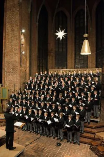 Ministerpräsident David McAllister besucht den KNABENCHOR HANNOVER Bild: Ministerpräsident David McAllister besucht den KNABENCHOR HANNOVER
