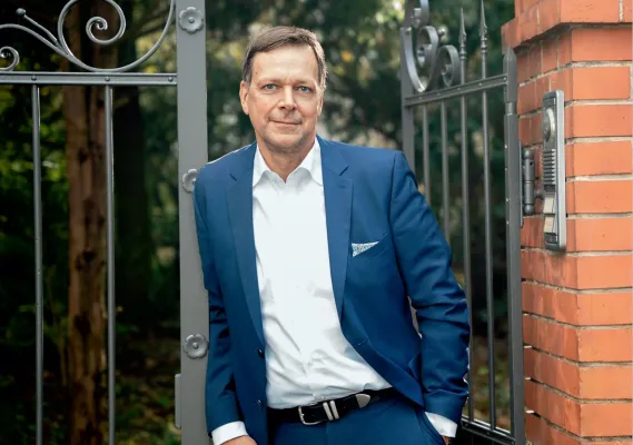 Bild: Die below Agenturgruppe aus Mainz startet zusammen mit Klaus Bernsau Digitaltochter below.digital. 