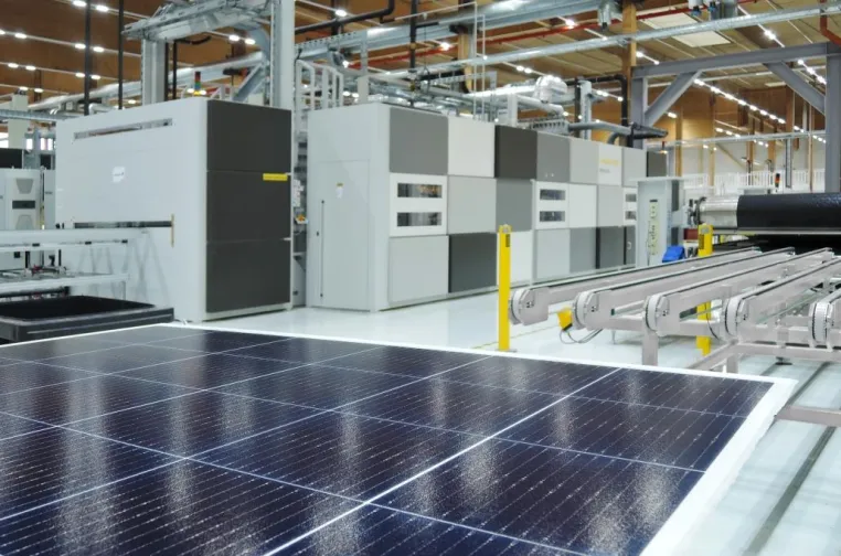 Bild: Krannich Solar startet mit dem Vertrieb der Hochleistungs-Module von Energetica
