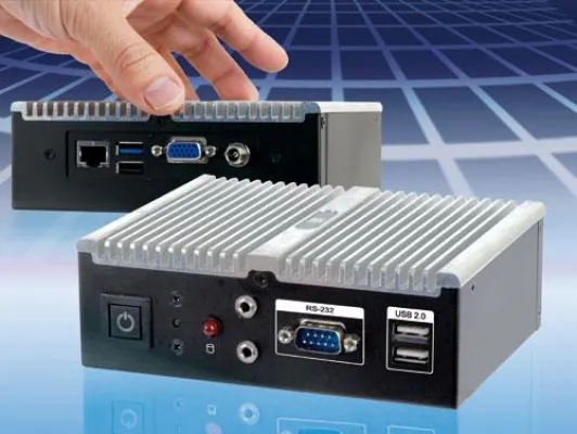 Bild: Lüfterfreier, ultra kompakter Box-PC mit Quad Core CPU
