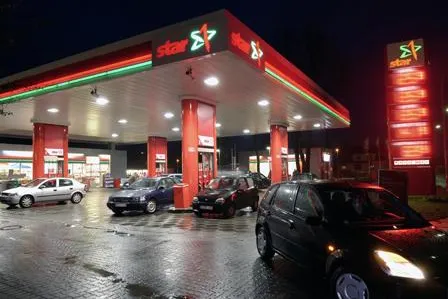Bild: „star RADIO“ – gute Unterhaltung an der Tankstelle