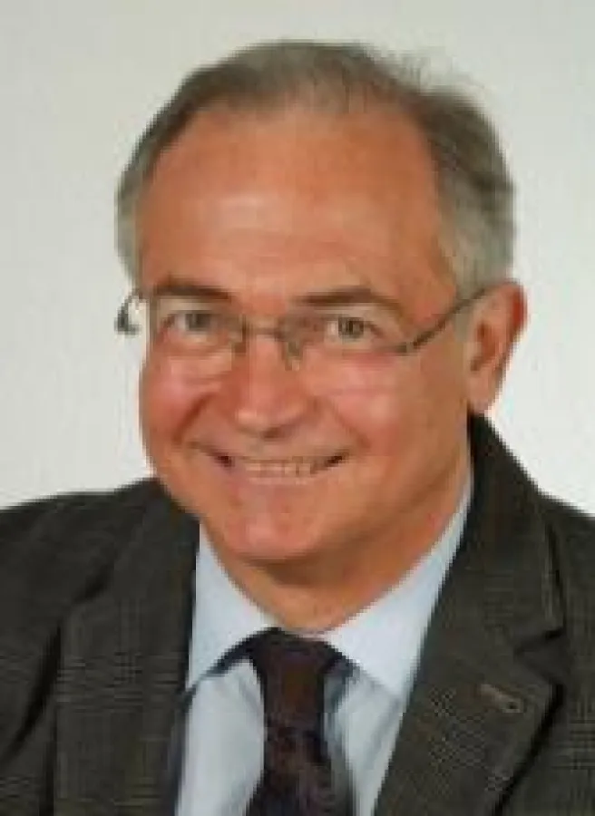 Dr. med. Rodolfo Bogesits