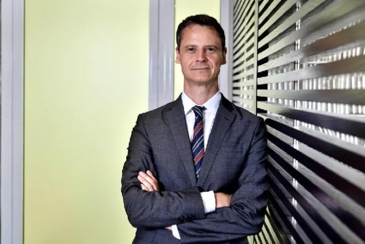 Dr. York Dhein fordert: Gemeinsam gegen den Pflegenotstand Bild: Dr. York Dhein fordert: Gemeinsam gegen den Pflegenotstand