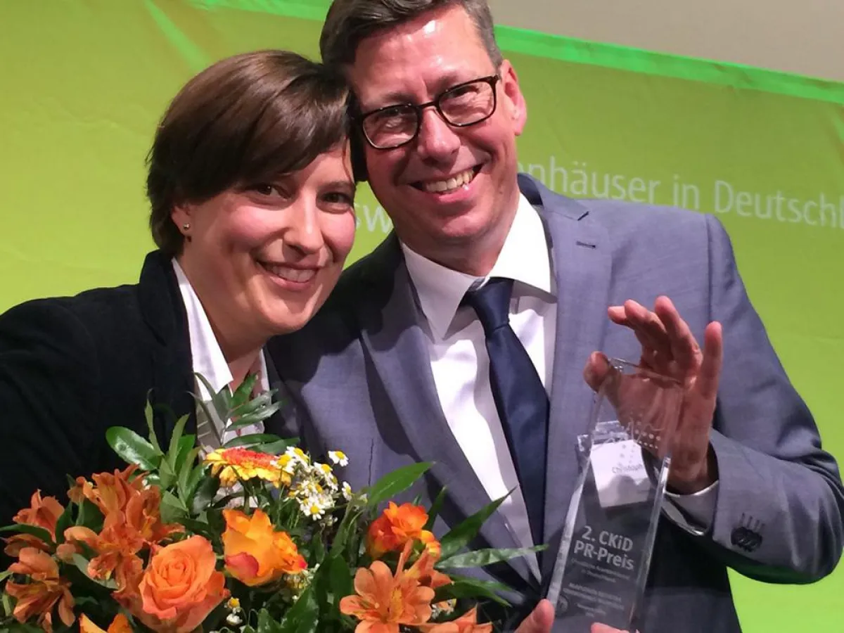 Yvonne Reimer  und Christoph Convent bei der Preisverleihung in Berlin.