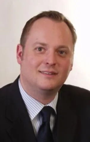 Bild: Konstituierende Sitzung des Bezirkparlaments von Berlin-Neukölln