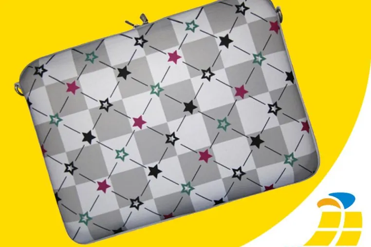 Perfekte Ausrüstung für Himmelsforscher: Notebook Sleeve „Stars“ hat die Sterne im Gepäck Bild: Perfekte Ausrüstung für Himmelsforscher: Notebook Sleeve „Stars“ hat die Sterne im Gepäck