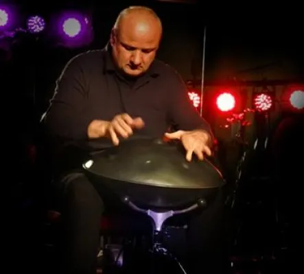 Bild: Wolfgang Ohmer: „Sonic Blue - Ambient Hang Music“ - Wellness für die Seele