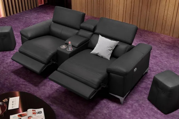 Bild: Neues Kinosofa Venosa von Sofanella