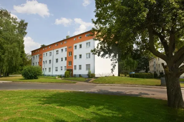 Bild: Wohnquartier Sonnwiese: Der Bücherbus bringt Lesestoff