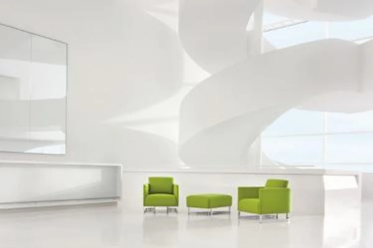 Raumwirkung garantiert: Die Website www.contractprofessionals.de ist garniert mit tollen Beispielbil