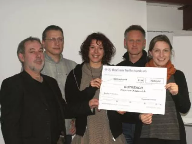 Bild: Weihnachtsspende von Polyprint geht an OUTREACH