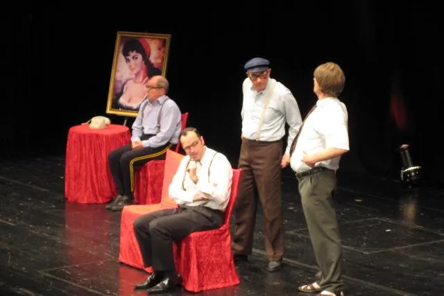 Bild: `Love is in the Er`- Herbert Knebel und sein Affentheater