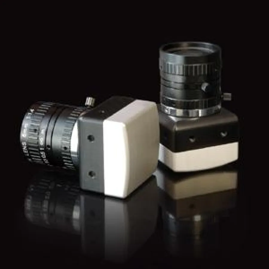 Die VRmC-8+ und VRmC-9+/BW von VRmagic sind als Platinen- und Gehäusekamera erhältlich.