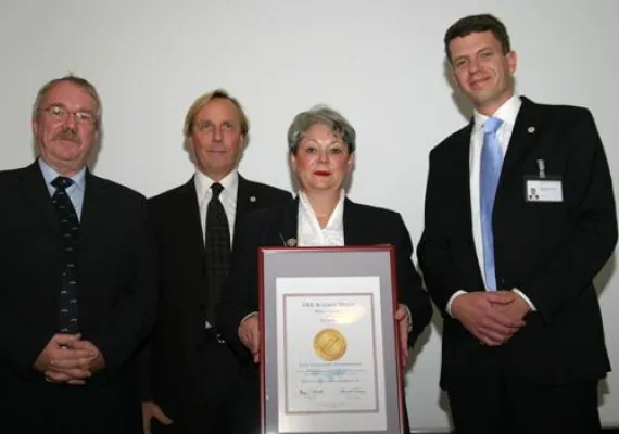 Bild: DRK Kliniken Berlin als einzige Klinikgruppe in Dtschl. zur Patientensicherheit von der JCI zertifiziert