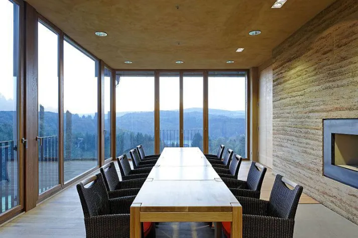 Bild: Moderne Häuser aus Lehm