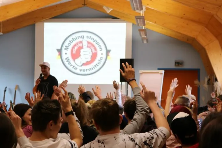 Bild: 2schneidig@school: Projekt gegen Mobbing und Rassismus in Thüringen