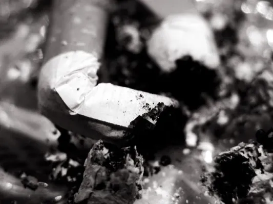 Bild: Philosophie der Freiheit und ein Rauchverbot in der Öffentlichkeit