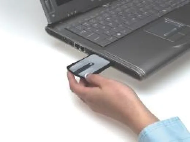 Bild: Husch husch, ab in den PC-Card-Schacht