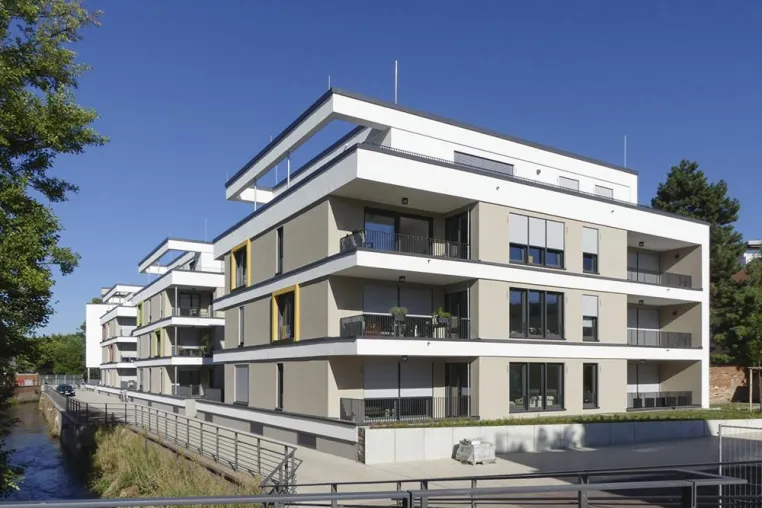 Bild: Bauunternehmen Matthias Ruppert stellt 2. Landauer Projekt fertig: Das Queich Quattro füllt sich mit Leben