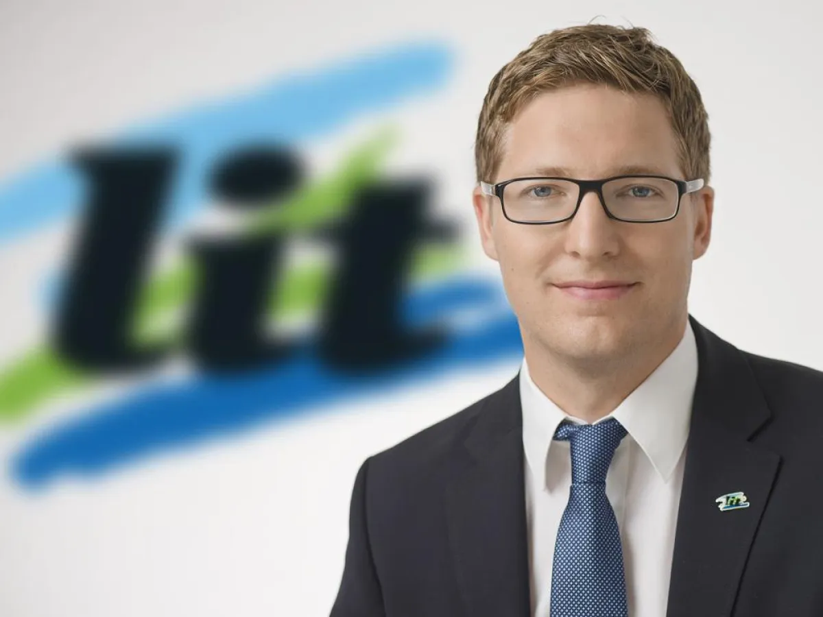 Julian Lachnitt erhält ab sofort Prokura bei der L.I.T. AG in Brake. (Foto: L.I.T. AG)
