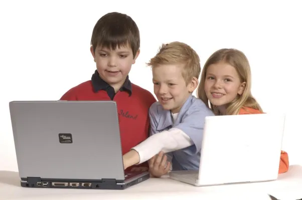 Bild: Summer School der Kids Univeristy - FHM öffnet Hochschulcampus für neugierige Nachwuchsstudenten