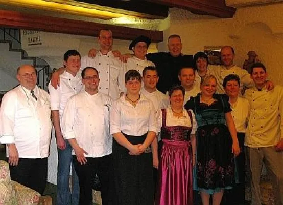 10 Gastköche, 10-Gänge-Menü, 10 Winzerweine: Grandioser Gala-Abend zum Auftakt des 125-jährigen Jubiläums Bild: 10 Gastköche, 10-Gänge-Menü, 10 Winzerweine: Grandioser Gala-Abend zum Auftakt des 125-jährigen Jubiläums