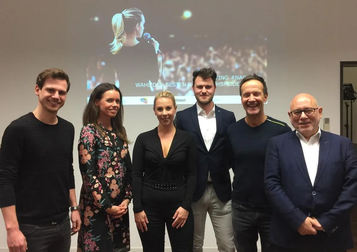 Die Gewinner (Mitte): Janina Beck, RTL-Reporterin, und Carsten Heling, Student für Sportmarketing.