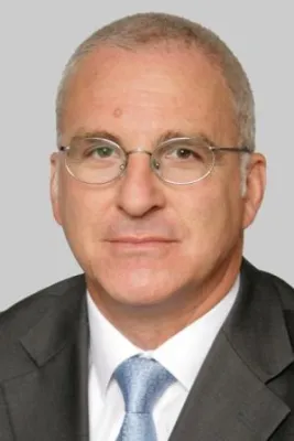Bild: Savills verstärkt Investment-Team in Frankfurt um Associate Director