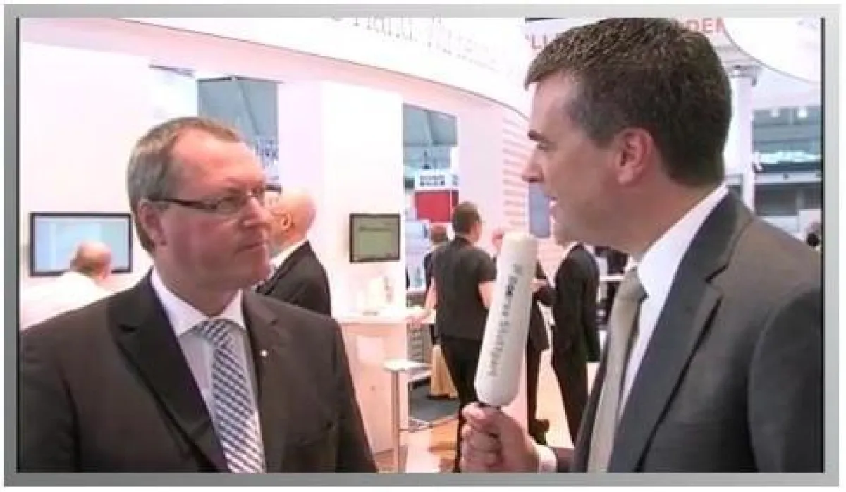 Andreas Glogger und Reporter Roland Klaus (n-tv)