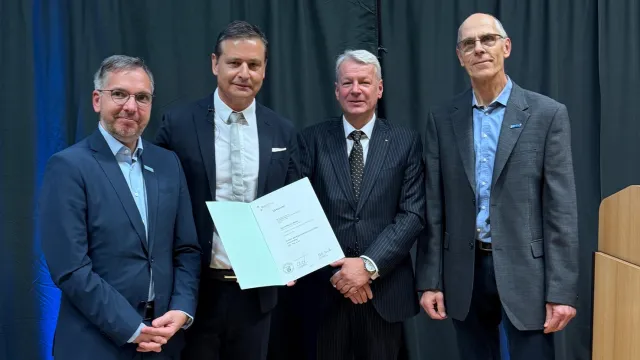 Bild: RPTU verleiht Ehrenpromotion an Gründer und Geschäftsführer von Insiders Technologies Werner Weiss 