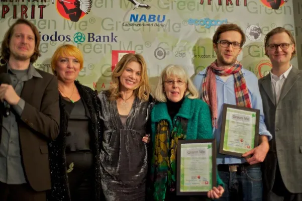 Bild: ecogood verleiht im Rahmen der Berlinale das Klimaschutzsiegel an den grünen Drehbuchpreis GreenMe.