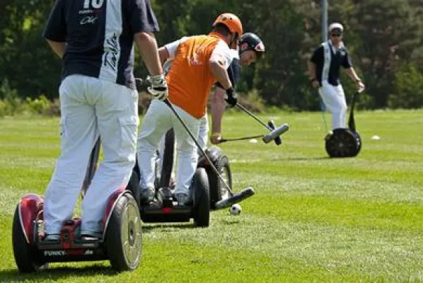 SegwayPolo - letztes Testspiel vor der WM - Funky-Move Turtles vs. Blade Pirates 2:2 Bild: SegwayPolo - letztes Testspiel vor der WM - Funky-Move Turtles vs. Blade Pirates 2:2