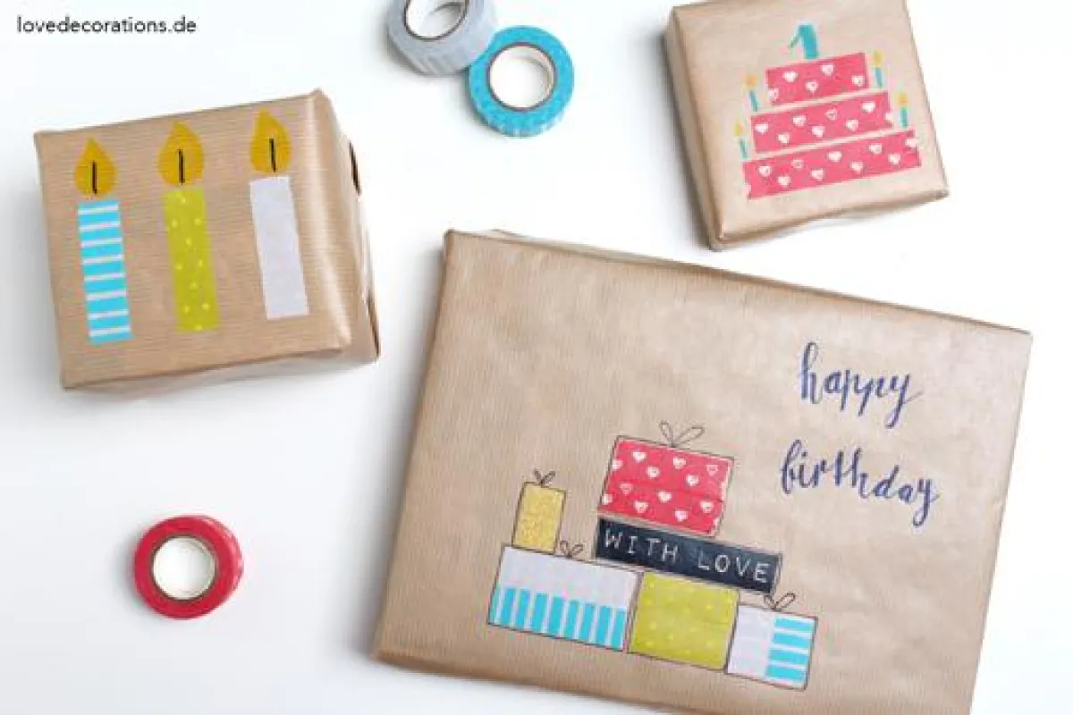 Mit Washi Tape bekommen Geschenkverpackungen eine persönliche Note. Foto: lovedecorations.de