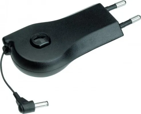 Bild: Das wohl kleinste Handy-Ladegerät der Welt von Swiss Travel Products