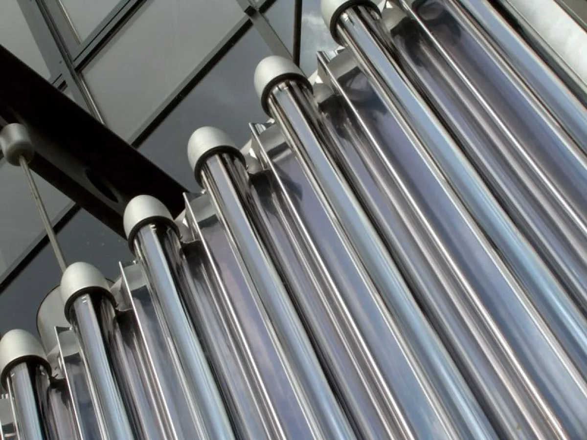 Consolar Kollektor TUBO spart Energie und gewinnt mehr Wärme für Heizung und Warmwasser