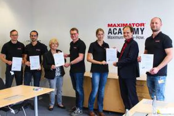 Bild: Nach Abschluss des Train the Trainer-Programms: Erfolgreiche TÜV-Zertifizierung der Maximator Academy Trainer